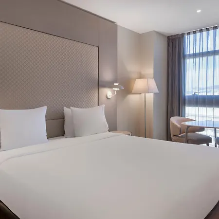Ac Som By Marriott L'Hospitalet de Llobregat