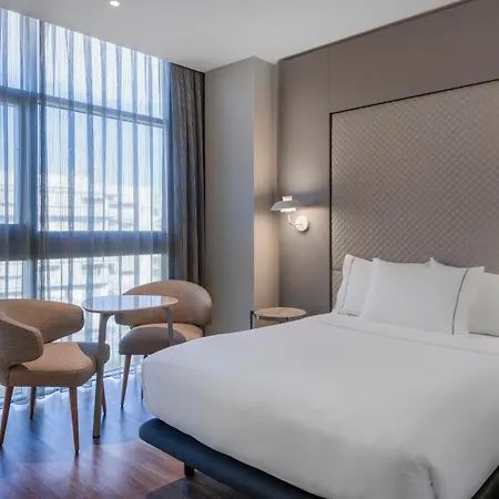 Ac Som By Marriott Hotel L'Hospitalet de Llobregat