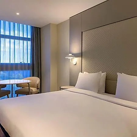 Hotel Ac Som By Marriott 4*